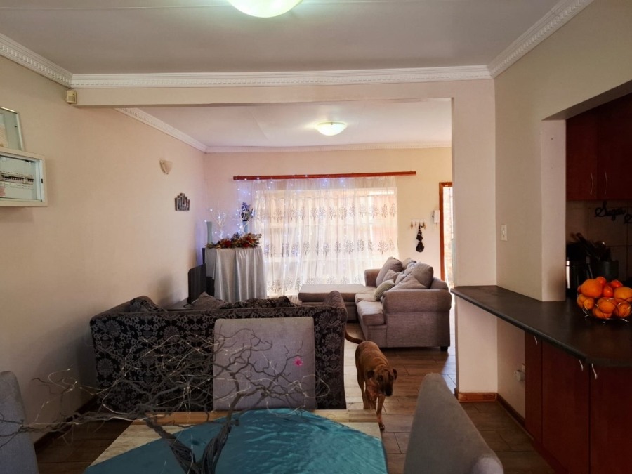 5 Bedroom Property for Sale in Wilgehof Free State